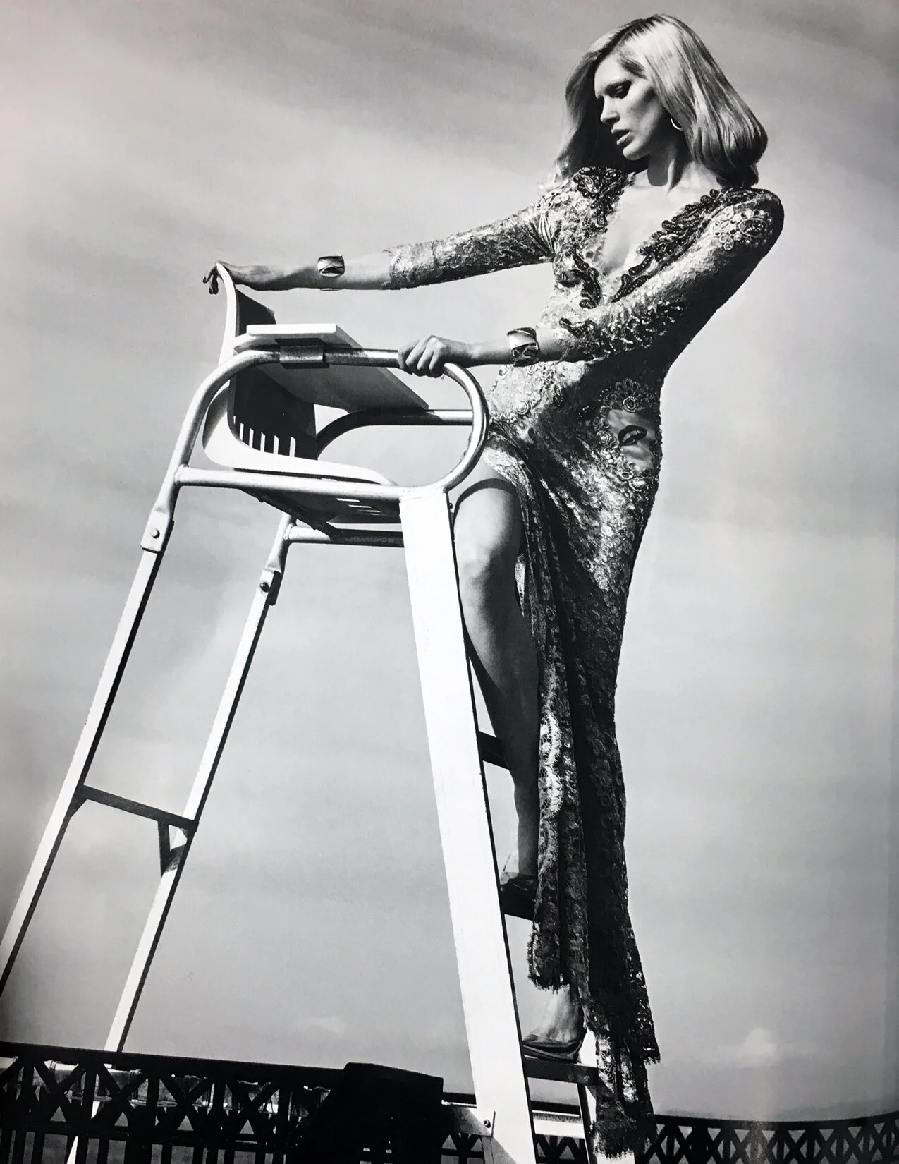 MJ_S16_EYELACEDRESS_VOGUEPARIS_RES150.jpg