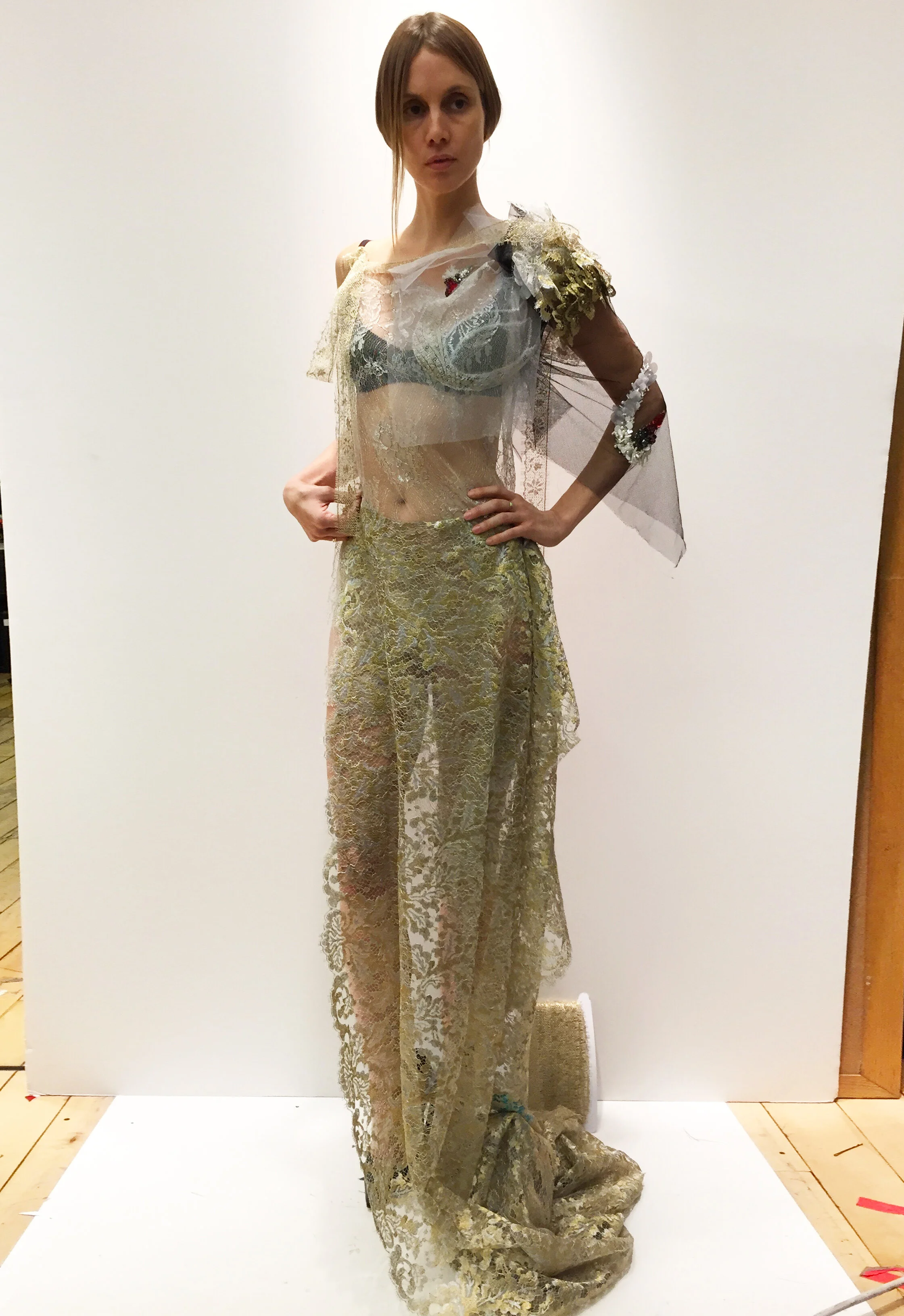MJ_S16_LACESWAN_FITTINGDRAPE_RES150.jpg