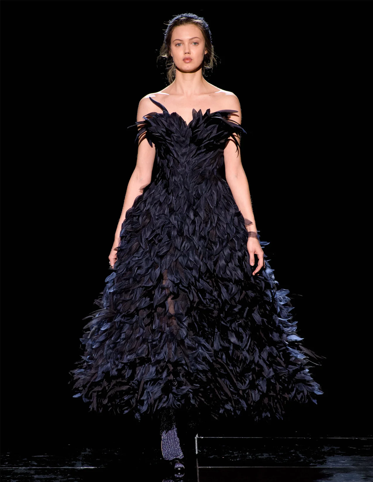 MJ_F19_NAVYFEATHERS_RES150.jpg