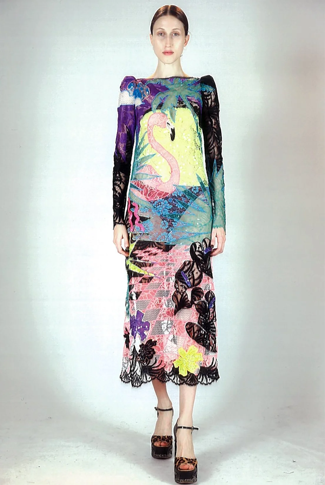 MJ_R17_LACEFLAMINGO_FITTING_RES150.jpg