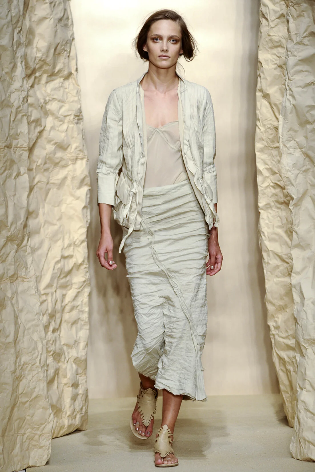 DK_S11_GOLDSTRETCHSKIRT_RUNWAY_RES150_CROP.jpg