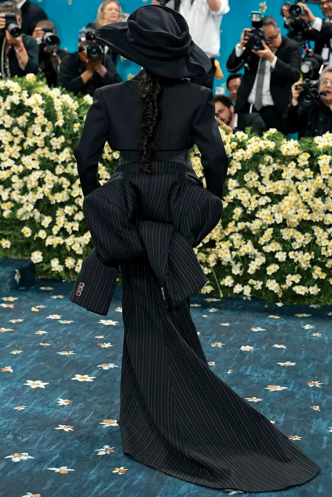 VIP_MET25_RIHANNA_BK.jpg