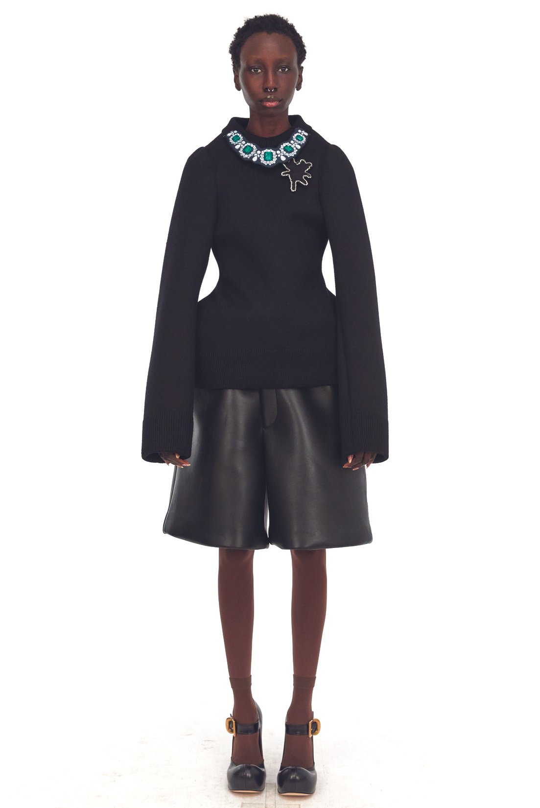 SPRING23_DOLLS_NECKLACE_FITTING_RES150.jpg