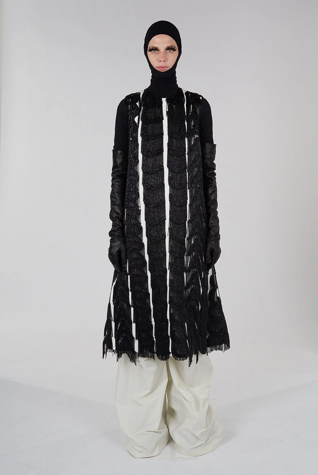 MJ_F21_LOGOBEADEDFRINGE_DRESS_FRONT_FITTING_RES150.jpg