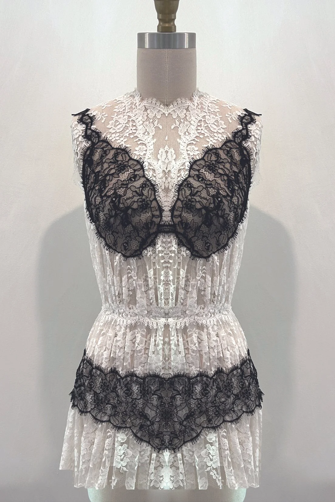 MJ_F23_LACE_DRAPE2_RES150.jpg