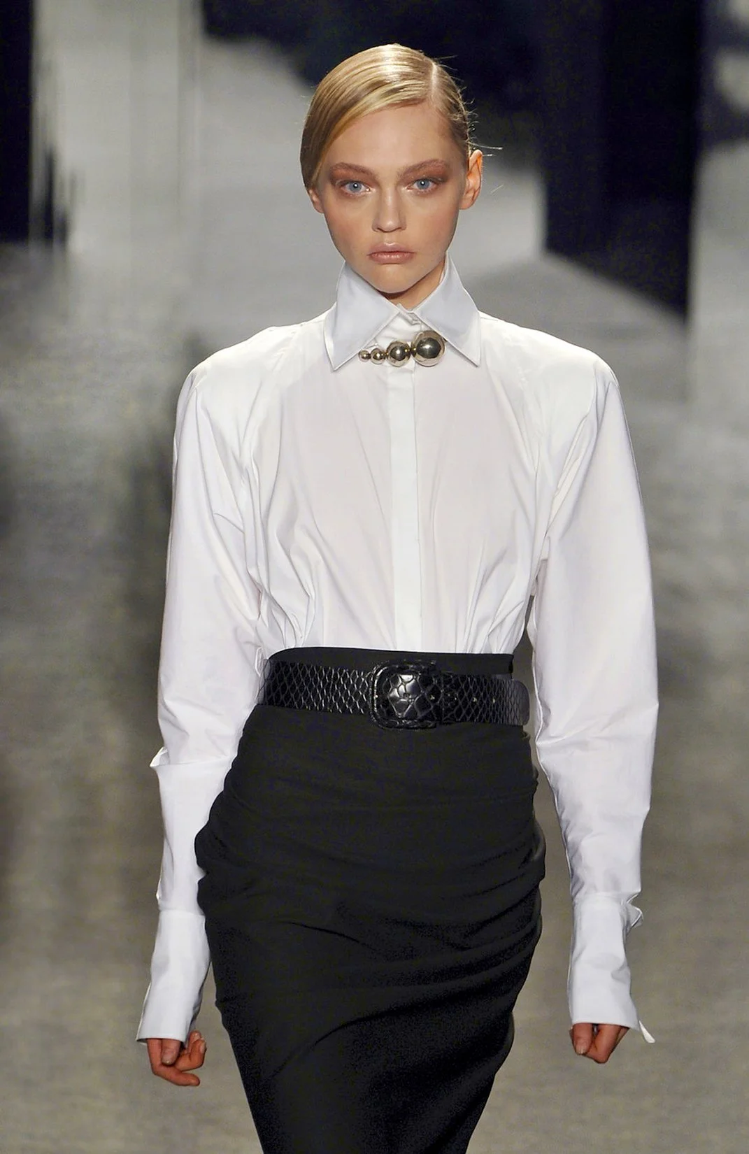 DK_F09_BLKJERSEYTWISTSKIRT_CLOSEUP_RES150_CROP.jpg