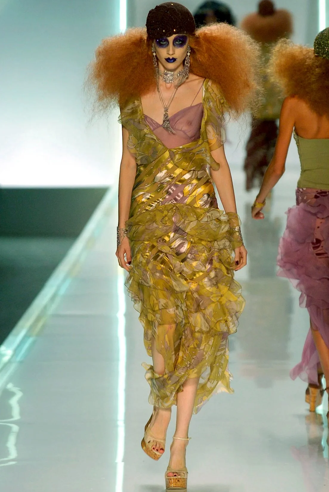 DIOR_PAP_S05_CHIFFONBUTTERFLYDRESS-SHOWb_RES150.jpg
