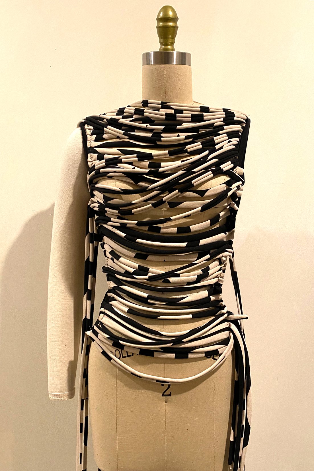 MJ_SPRING22_DRAPE_TUBEST_RES150.jpg