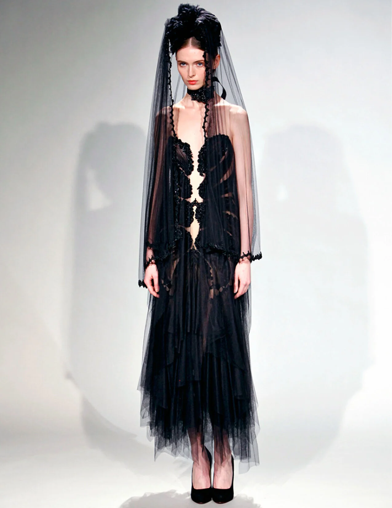 MARCHESA_F11_BLKTULLEDRESS_RUNWAY_RES150.jpg