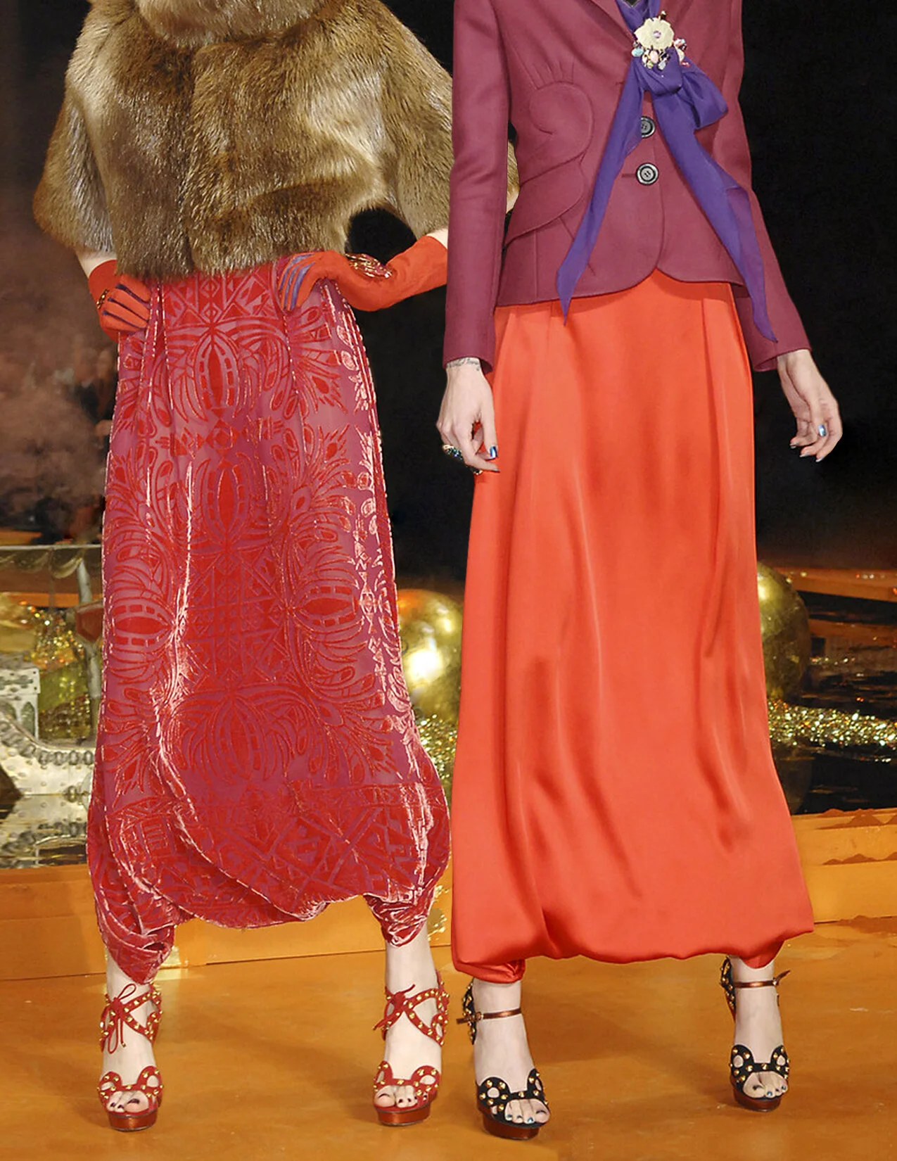 GALLIANO_F08_REDHAREEMPANTS_RUNWAYDETAIL_DUO_RES150.jpg
