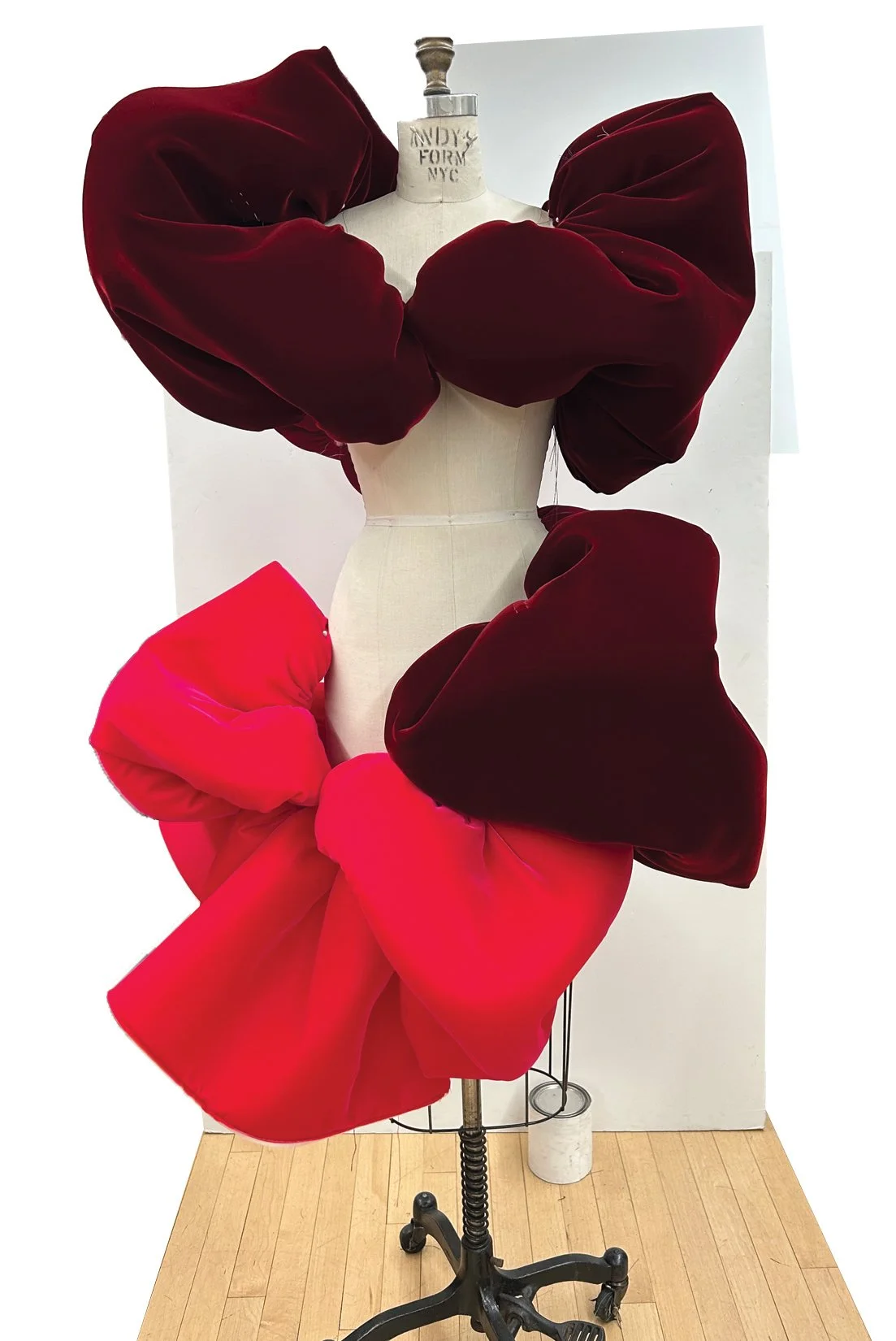 FALL25_BLOBS_VELVETBLOBS_DRAPES_RES150.jpg
