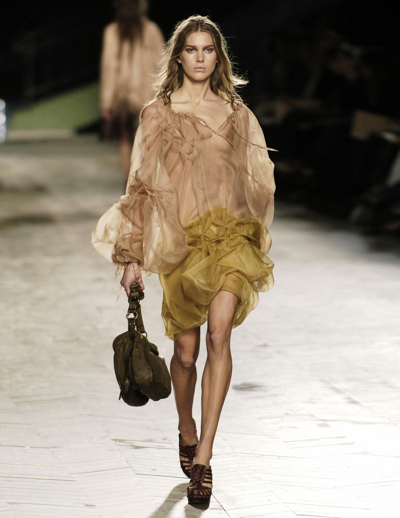 DIOR_PAP_S06_NUDEOMBREGREENSMOCKINGDRESS_RUNWAY_RES150.jpg