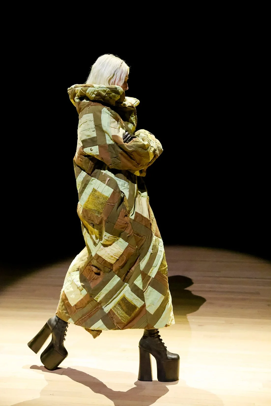 MJ_S23_YELLOWPATCH_SHOW1_RES150.jpg