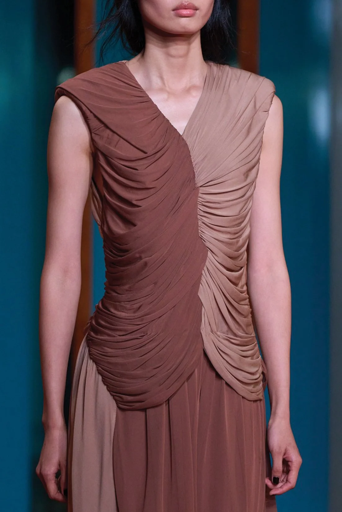 TORYBURCH_S17_BROWNJERSEY_DETAIL_RES150.jpg