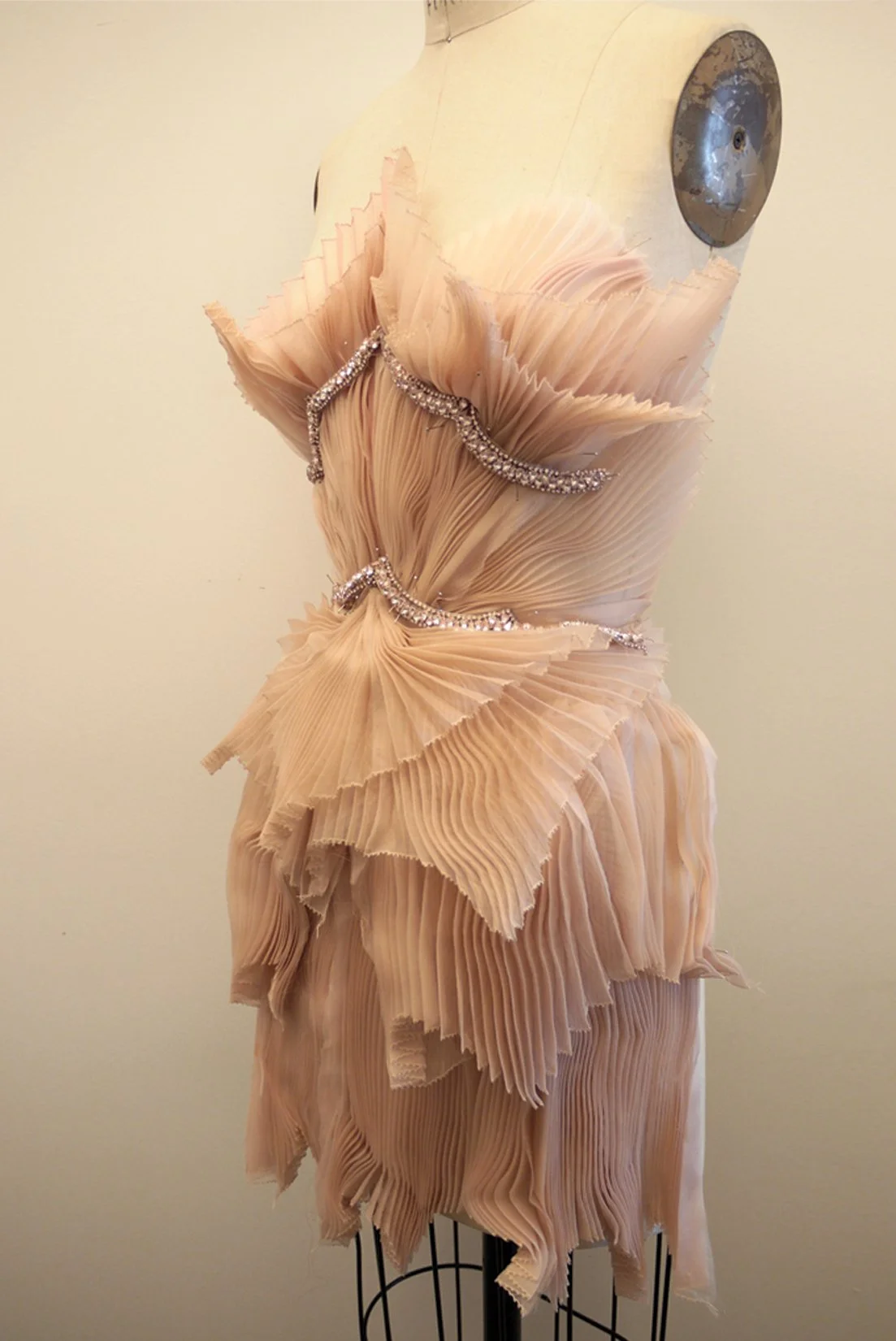 MARCHESA_F12_PEACHPLEATSDRAPE_RES150.jpg
