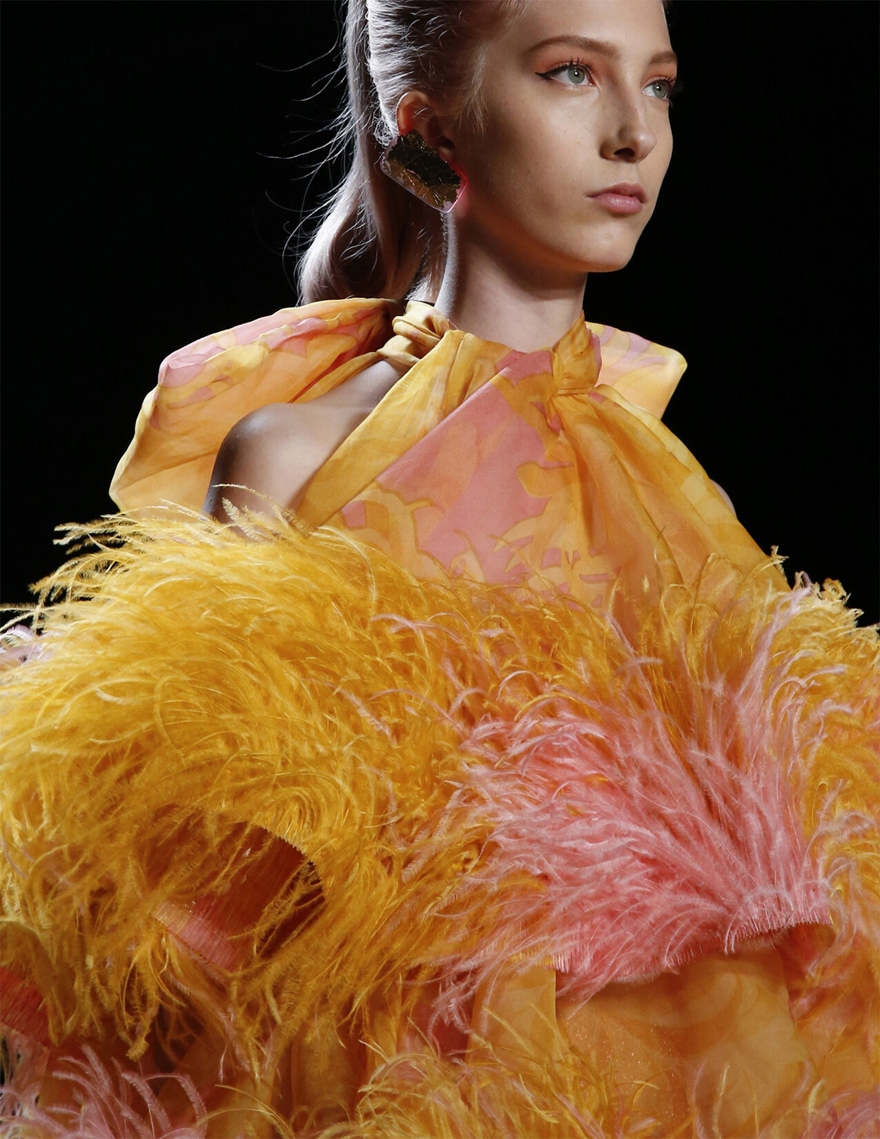 MJ_S19_YLLWFEATHERS_DETAIL_RES150.jpg