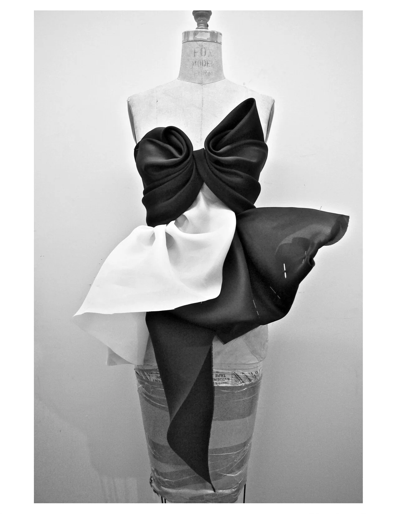 MARCHESA_R11_GAZARDRAPE_RES150.jpg
