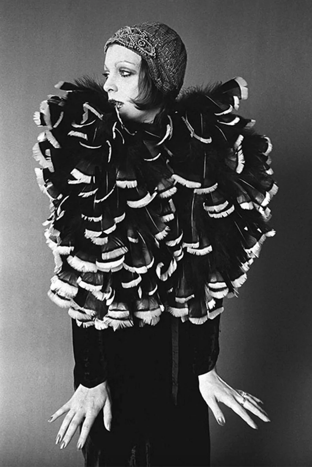 MJ_F20_BLKWHTFEATHERS_RESEARCH_RES150.jpg
