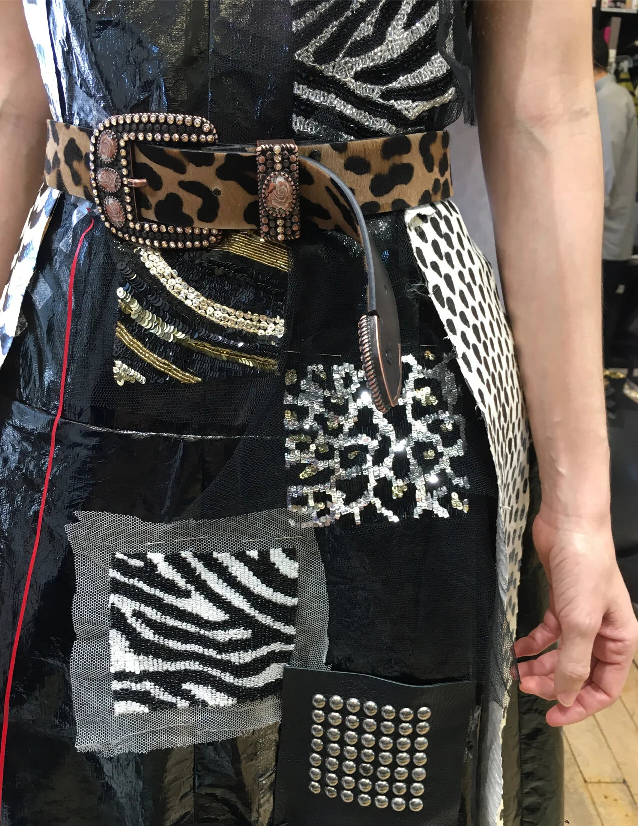 MJ_R17_ANIMALEMBS_SWATCHES_FITTING_RES150.jpg