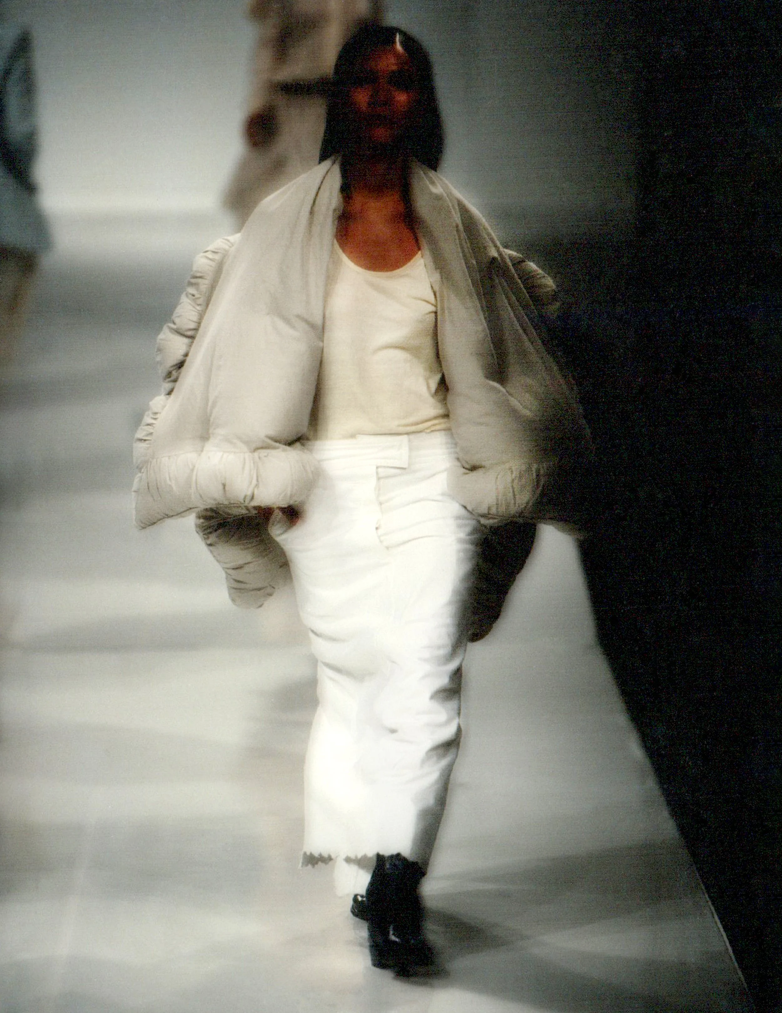 GRADCOLL_BEIGEDUVET_RUNWAY_FRONT_RES150.jpg