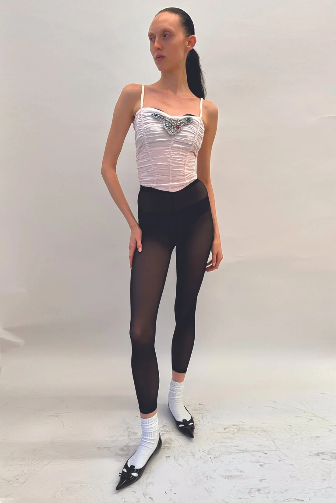 MJ_F23_PINKDANCERSTOP_FITTING_RES150.jpg