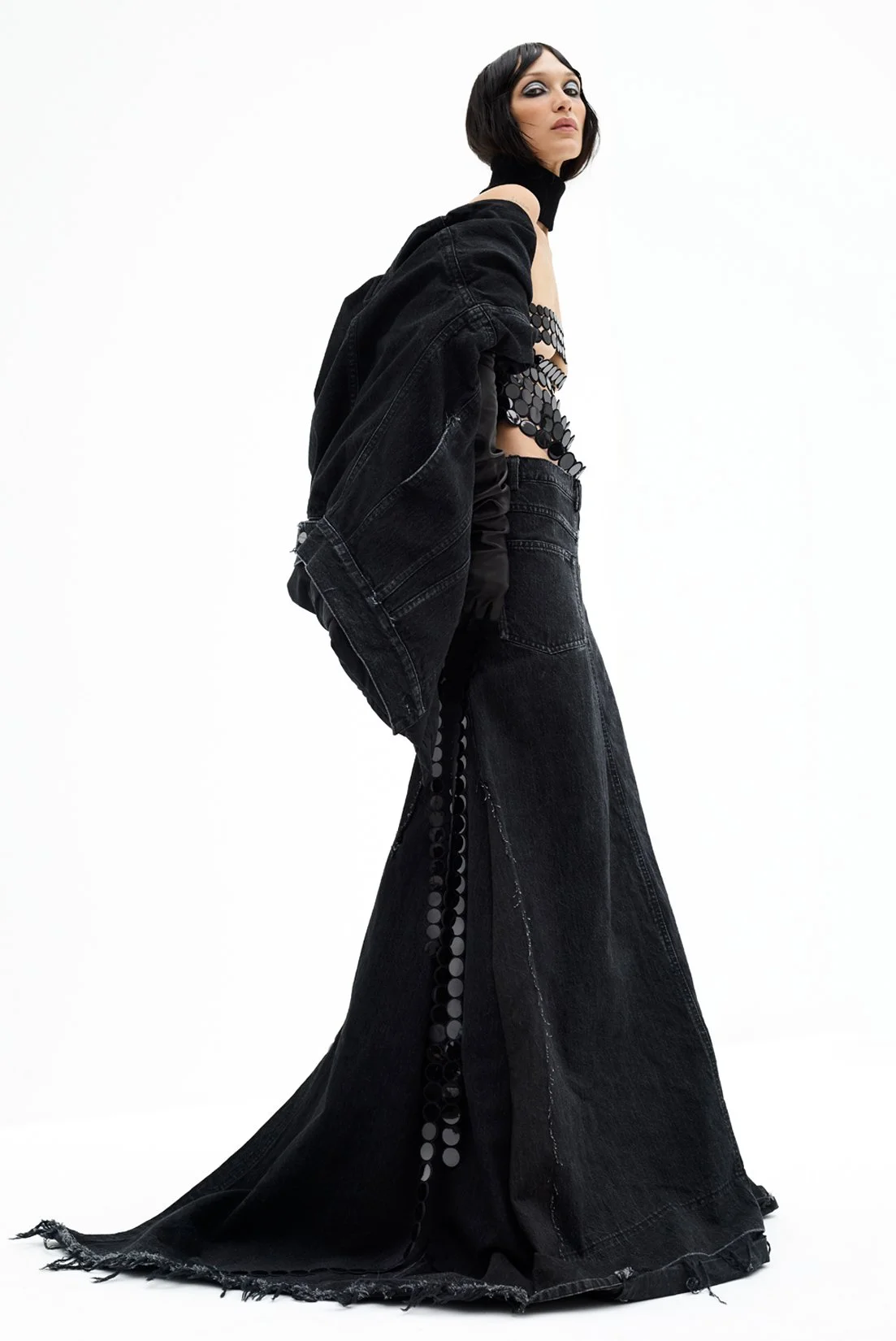 MJ_SPRING22_BELLA_BLKSTRAPLESSTOP_LOOKBOOK_LIGHTER_RES150.jpg
