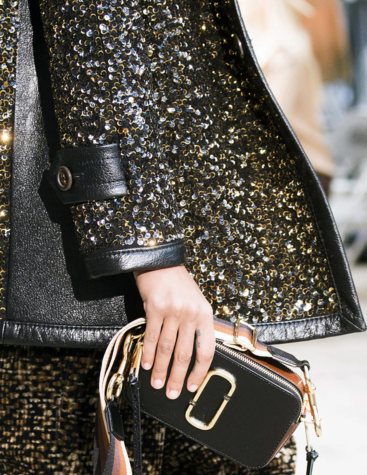 MJ_F17_BLKGOLDSEQUINCOAT_DETAIL_RES150.jpg