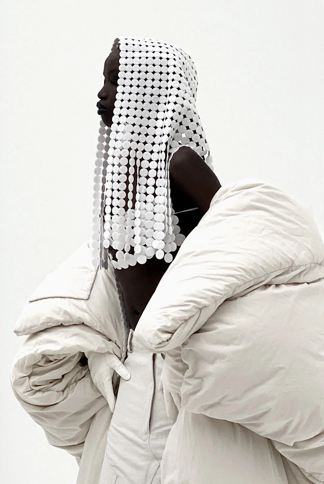 MJ_SPRING22_ANOK_WHITEHOOD_CLOSEUP_REVERSED_RES150.jpg