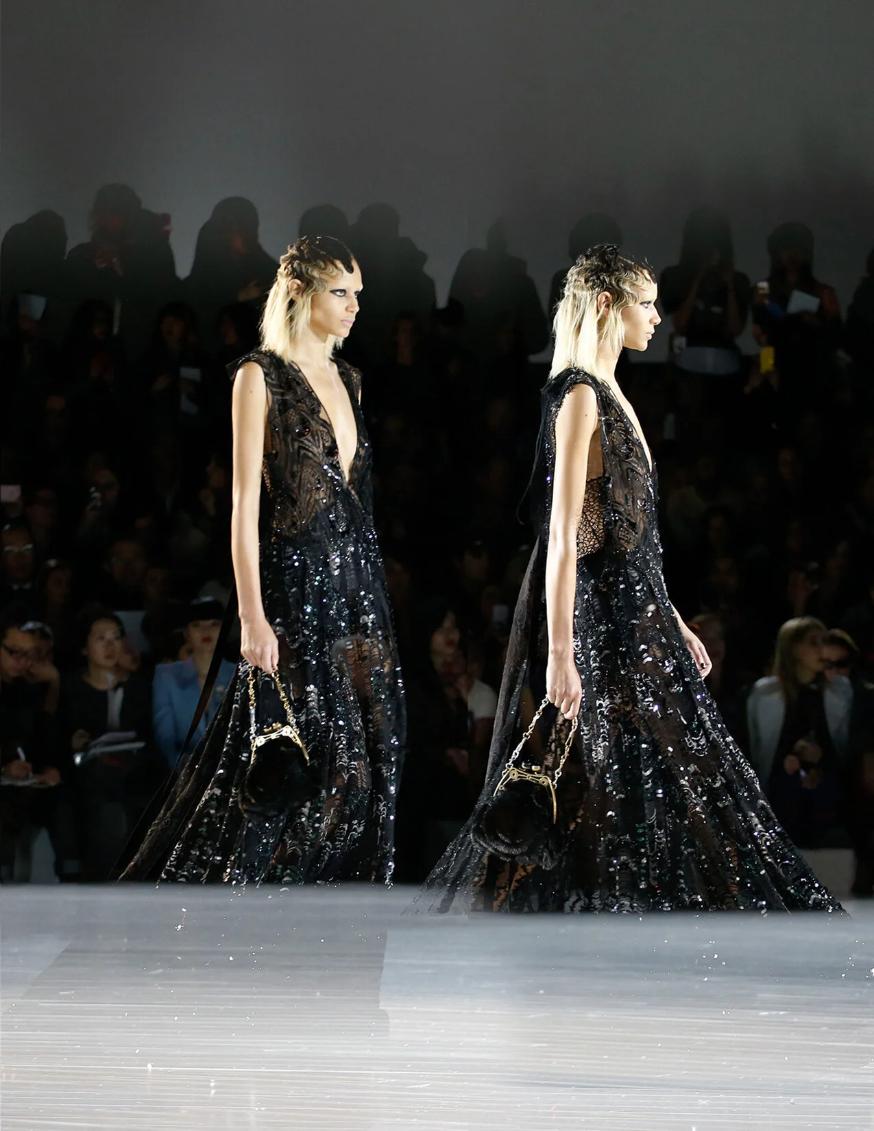 MJ_F16_LACEDRESS_RUNWAYATMOS_new_RES150.jpg