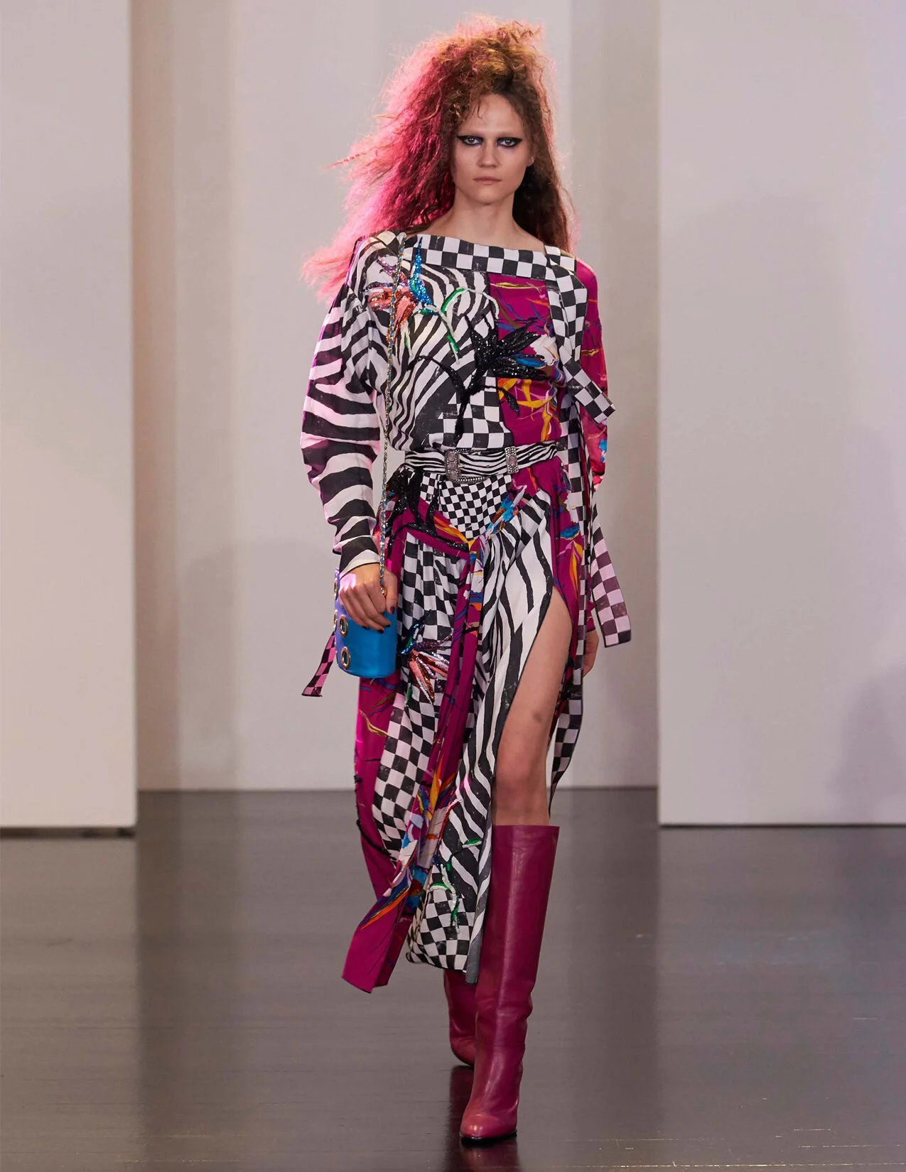 MJ_R17_FLOWEREMBDRESS_RUNWAY_RES150.jpg