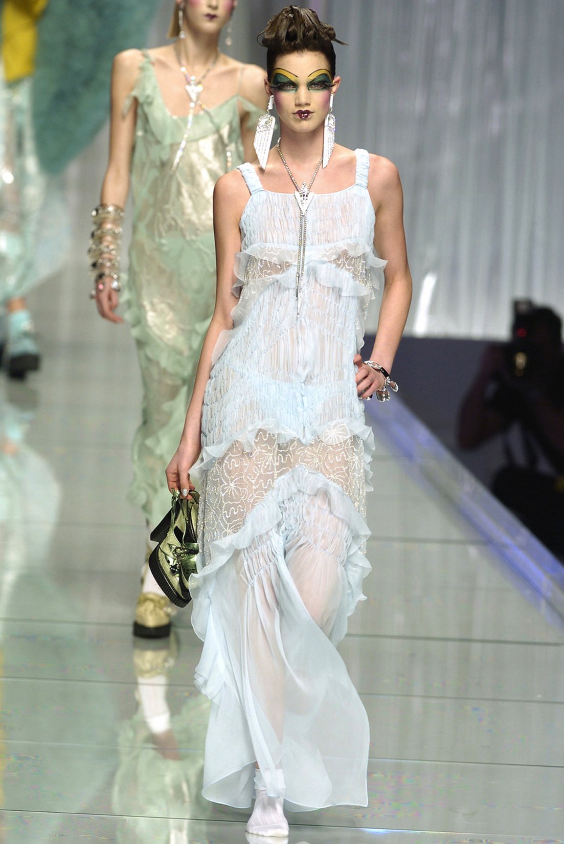 DIOR_PAP_F04_RUCHEDMINTBIASDRESS-SHOW_RES150.jpg