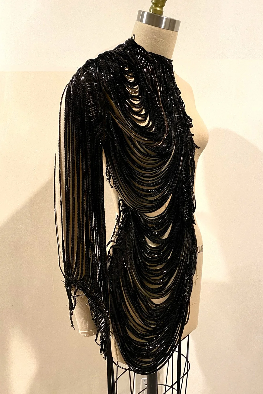 MJ_SPRING22_DRAPE_SEQUINSSTRINGS1_RES150.jpg