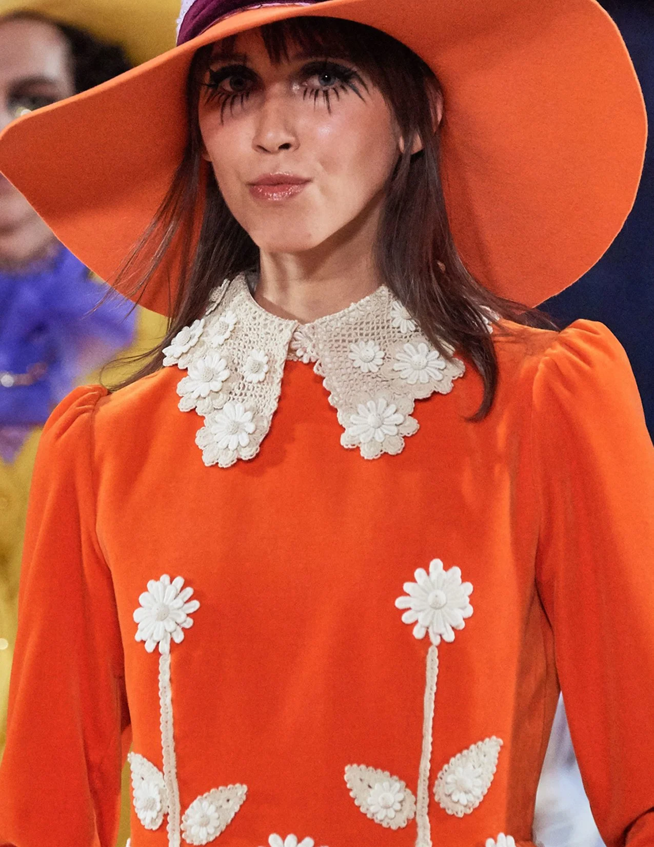 MJ_S20_CROCHETDAISIES_COLLARCLOSEUP_RES150.jpg