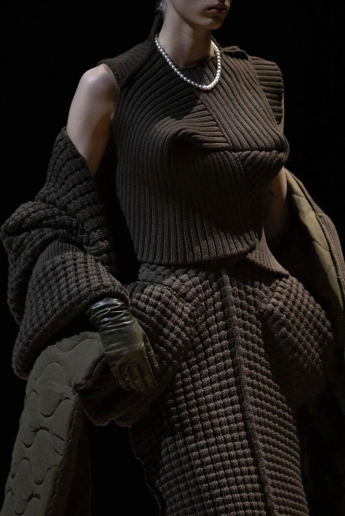 MJ_S23_KNITBUSTDARTS_SHOW2_RES150.jpg