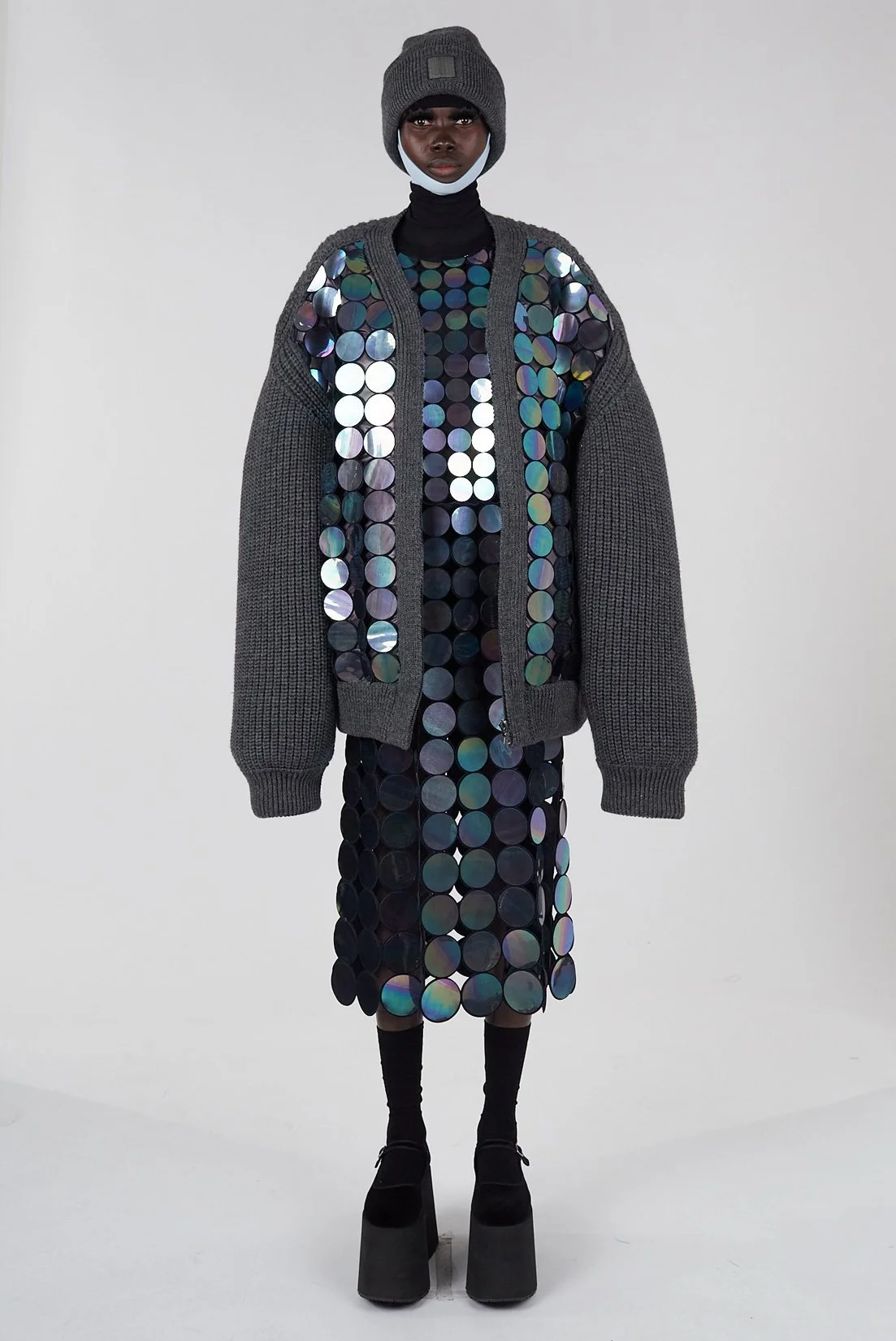 MJ_F21_SCHLAPF_MOP_BOMBERDRESS_FITTING_RES150.jpg
