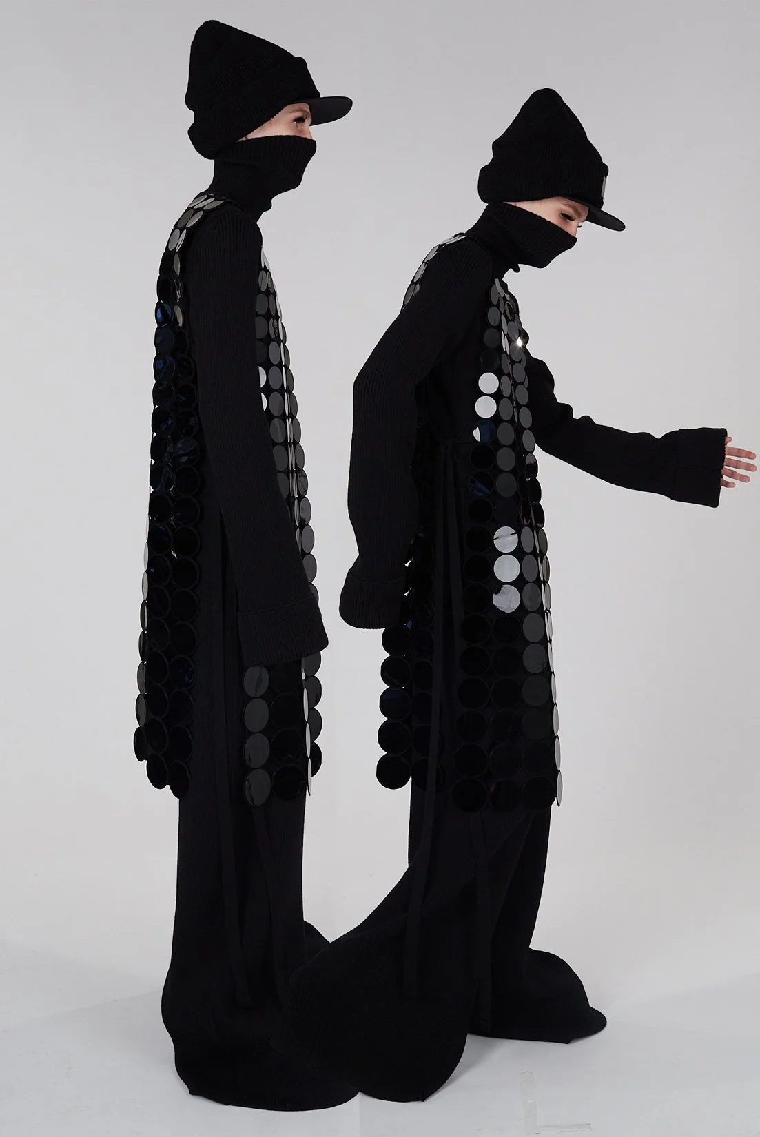 MJ_F21_SCHLAPF_BLK_TABARD_DOUBLE_RES150.jpg