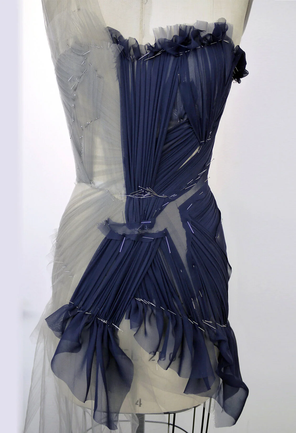JMENDEL_R13_NAVYBLUCHIFFON_DRAPE_RES150_CROP.jpg