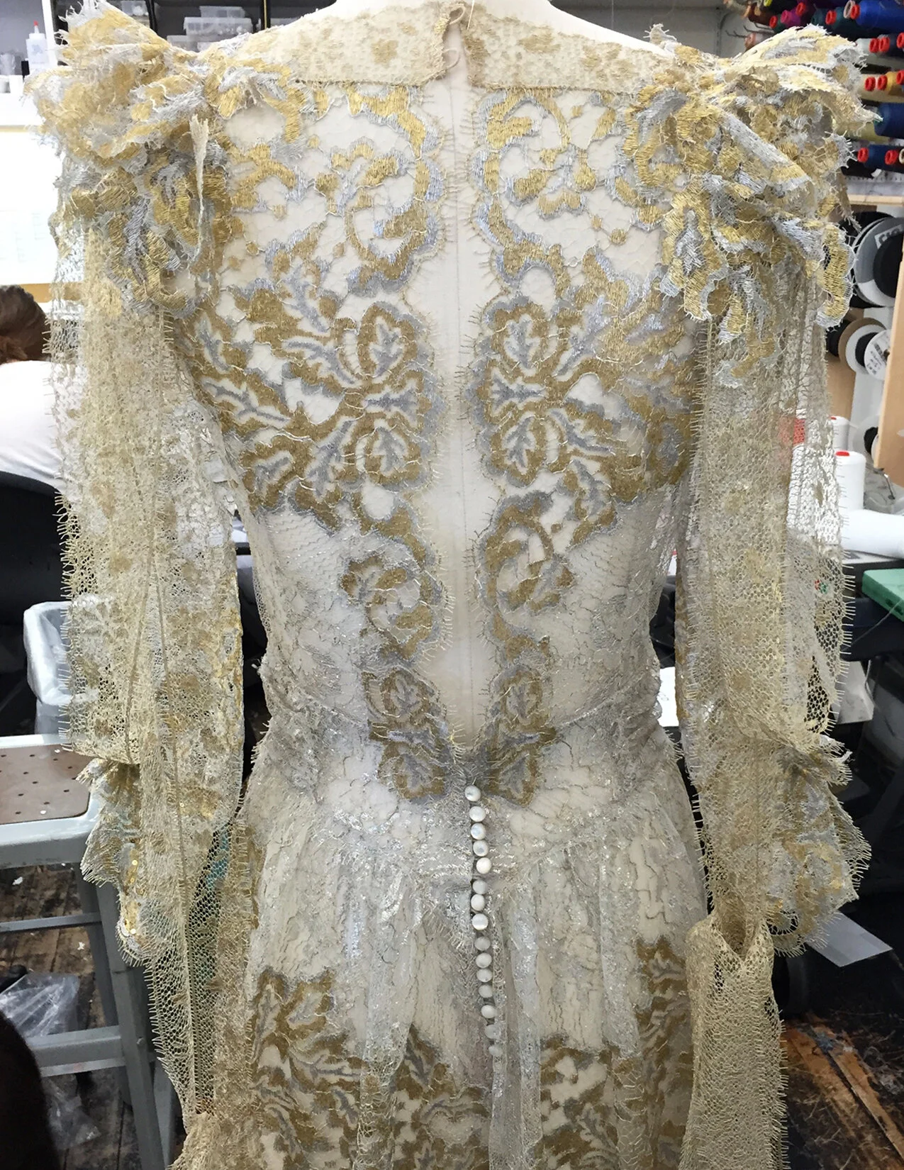 MJ_S16_SWANSLACEDRESS_BACK_RES150.jpg
