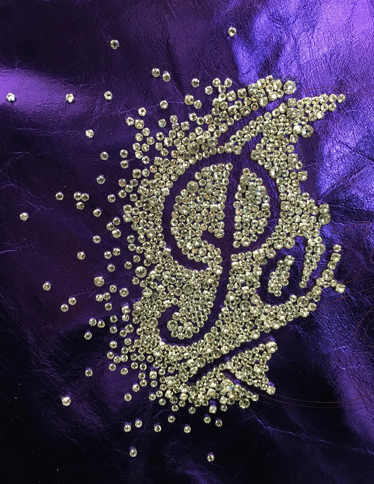 MJ_R17_CRYSTALPARADISEONPURPLE_SWATCH_RES150.jpg