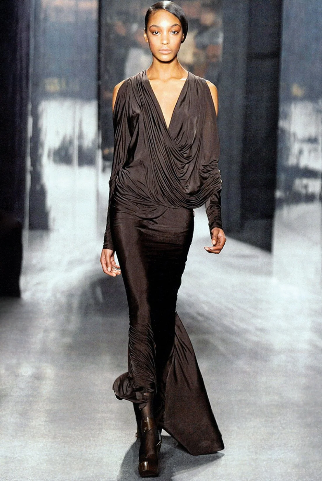 DK_F09_BROWNSILKJERSEYDRAPE_RUNWAY_RES150_CROP.jpg