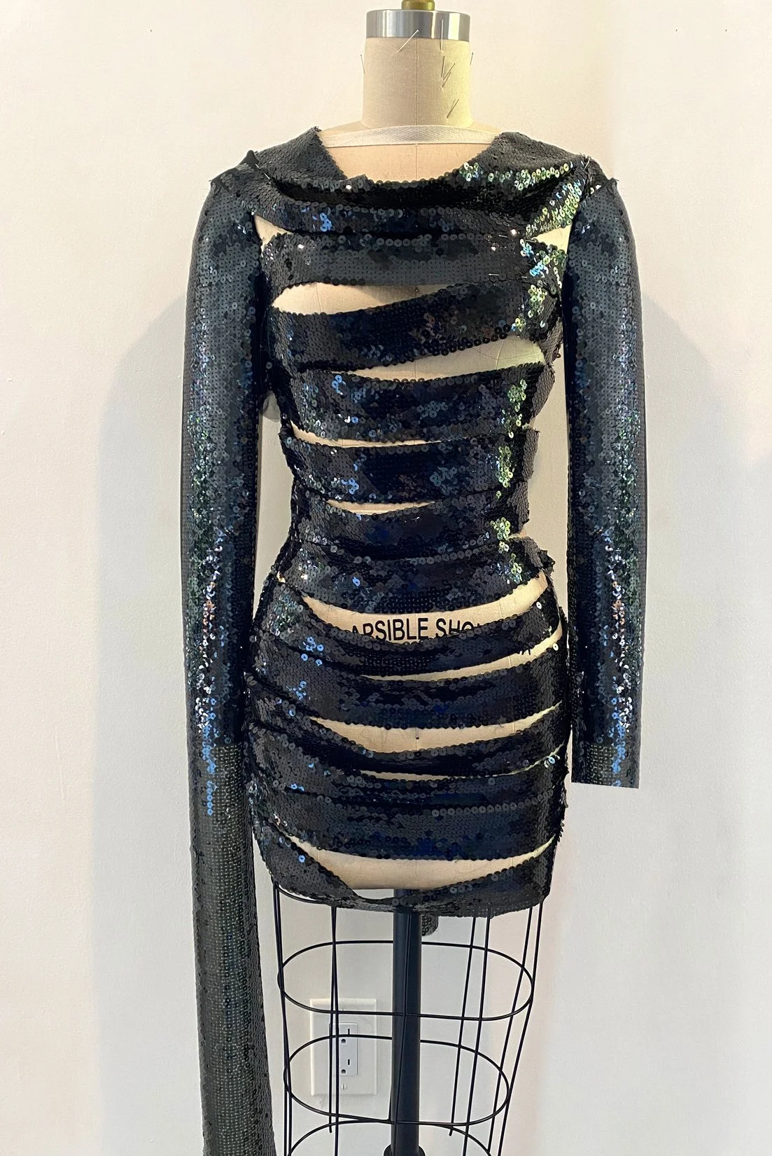 MJ_SPRING22_DRAPE_SEQUINSTRIPS2_RES150.jpg