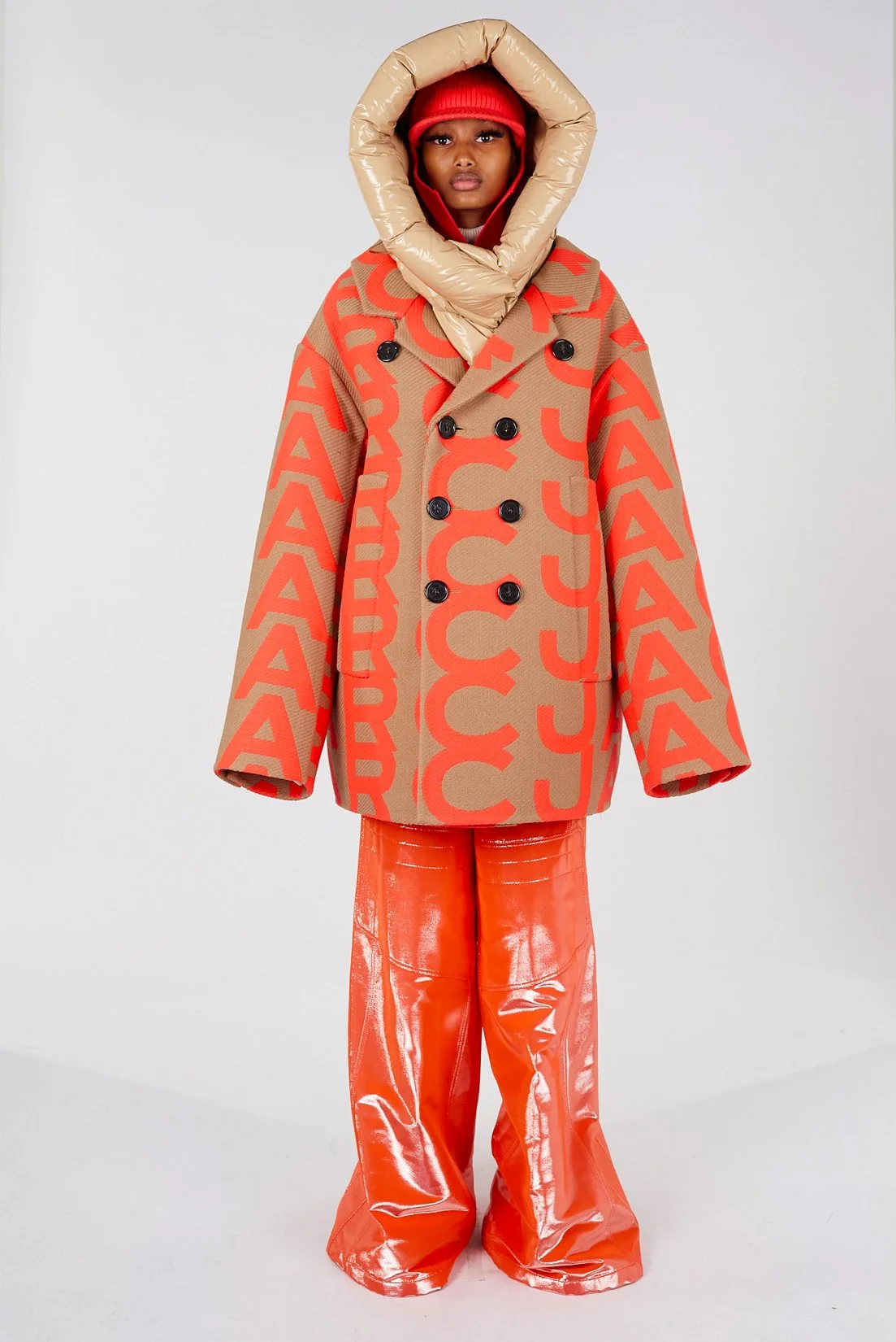 MJ_F21_LOGO_ORNGBEIGE_JACKET_FRONT_FITTING_RES150.jpg