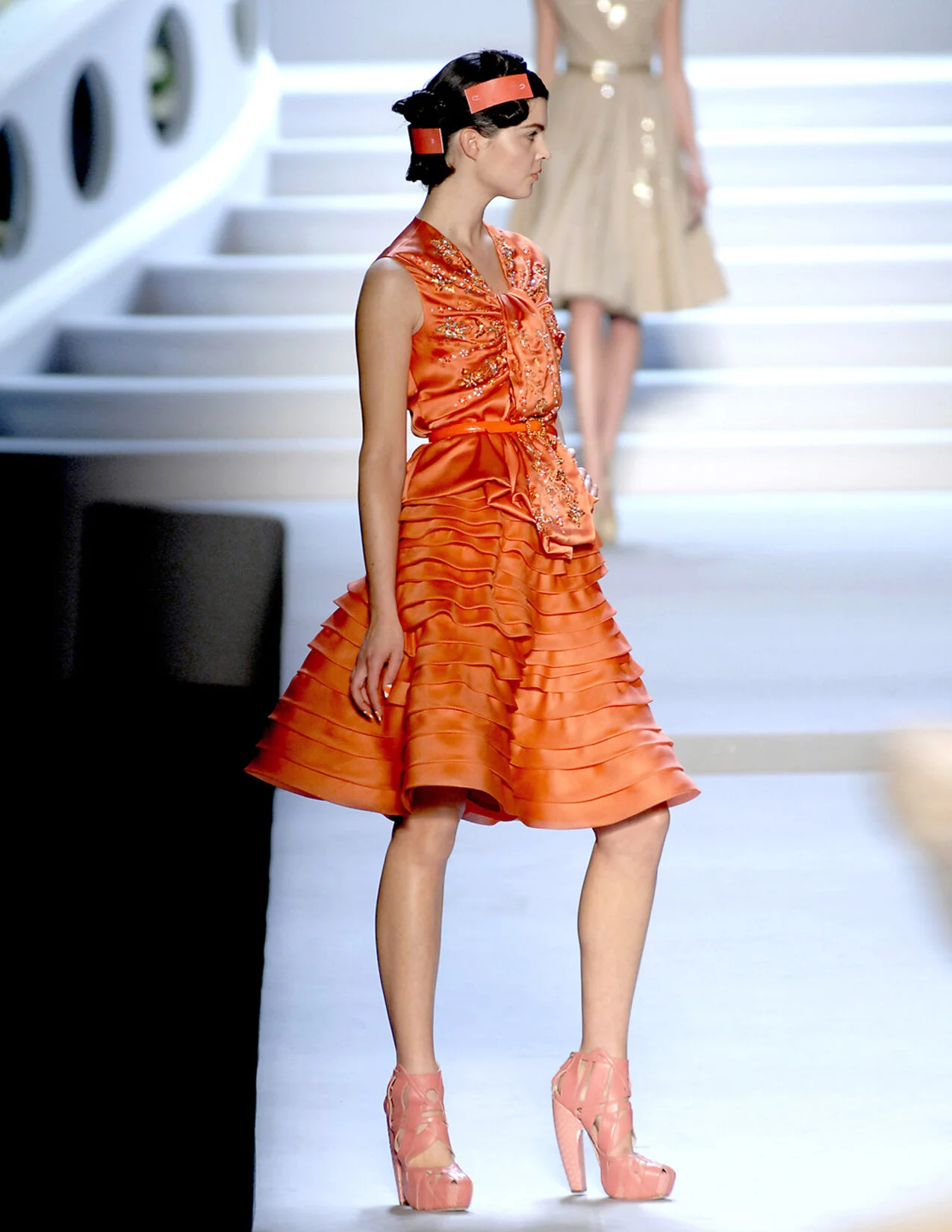 DIOR_PAP_F07_ORANGELAYEREDSKIRT_RES150.jpg