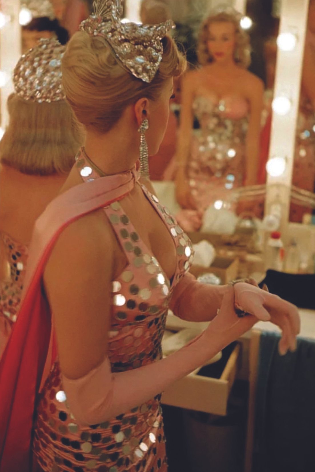 SPRING23_DOLLS_MIRRORS_INSPO_RES150.jpg