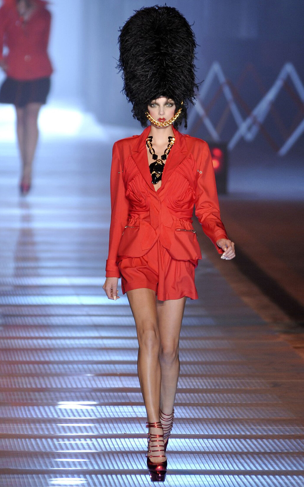 GALLIANO_S09_JERSEYFANCHESTJACKET_RUNWAY_RES150_CROP.jpg