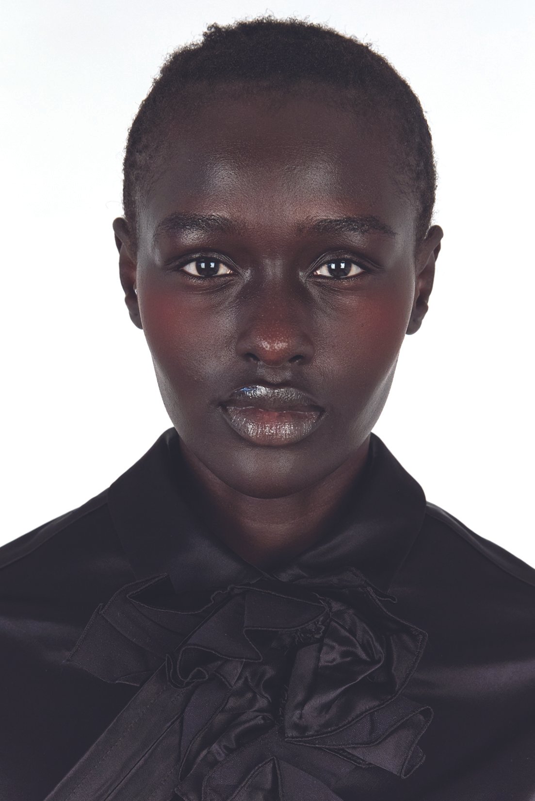 MJ_F26_FRILLSHIRTFITTINGCLOSEUP_RES150.jpg