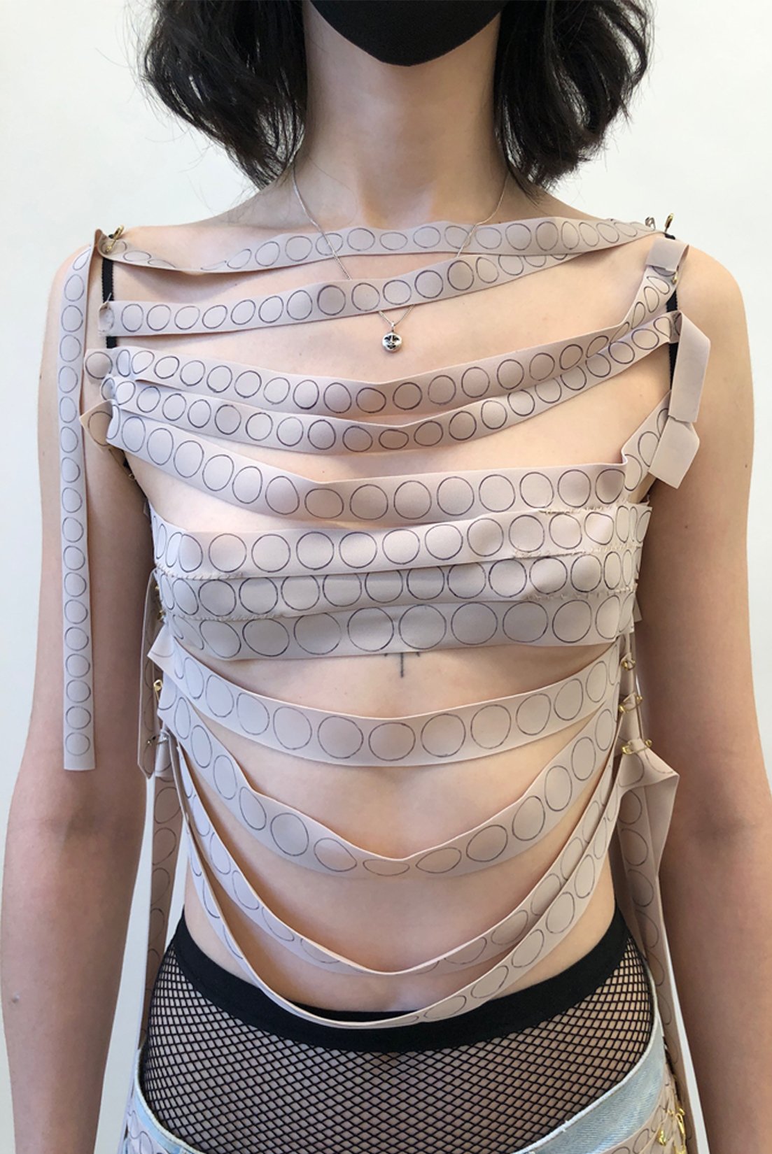 MJ_SPRING22_SCHLAEP_DRAPE_LONGTOP_RES150.jpg