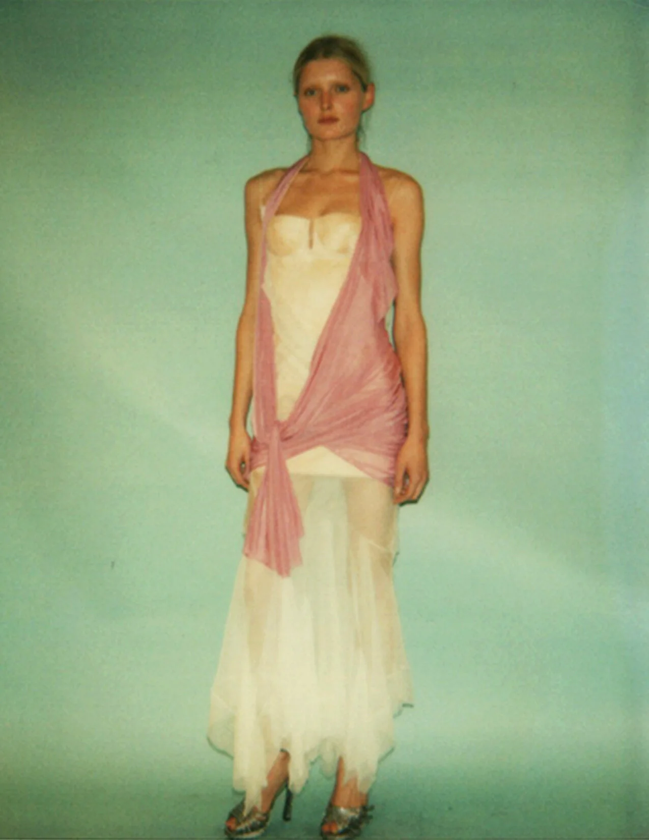 DIOR_PAP_S04_DRAPEDJERSEYLAYER_POLAROIDFITTING_NOBORDER_RES150.jpg
