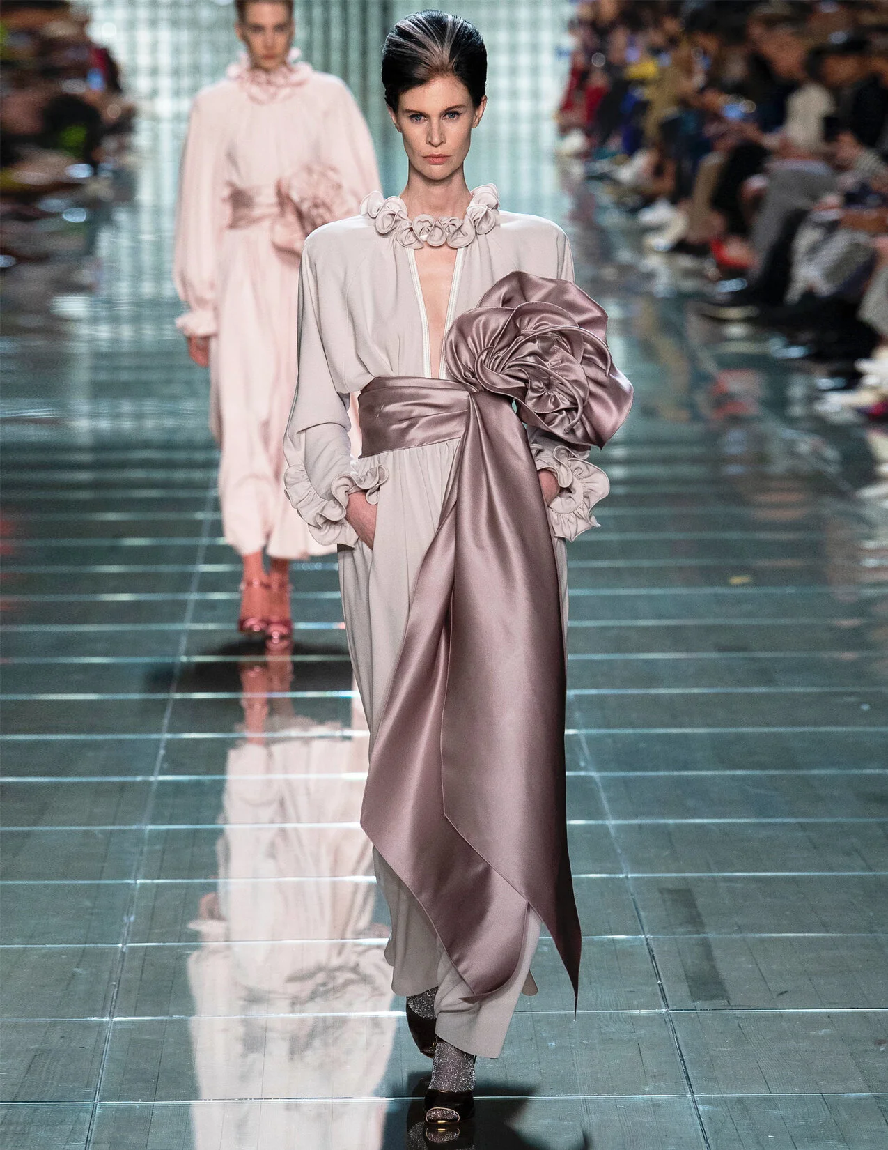 MJ_S19_TAUPEWAISTFLOWER_RUNWAY_RES150.jpg