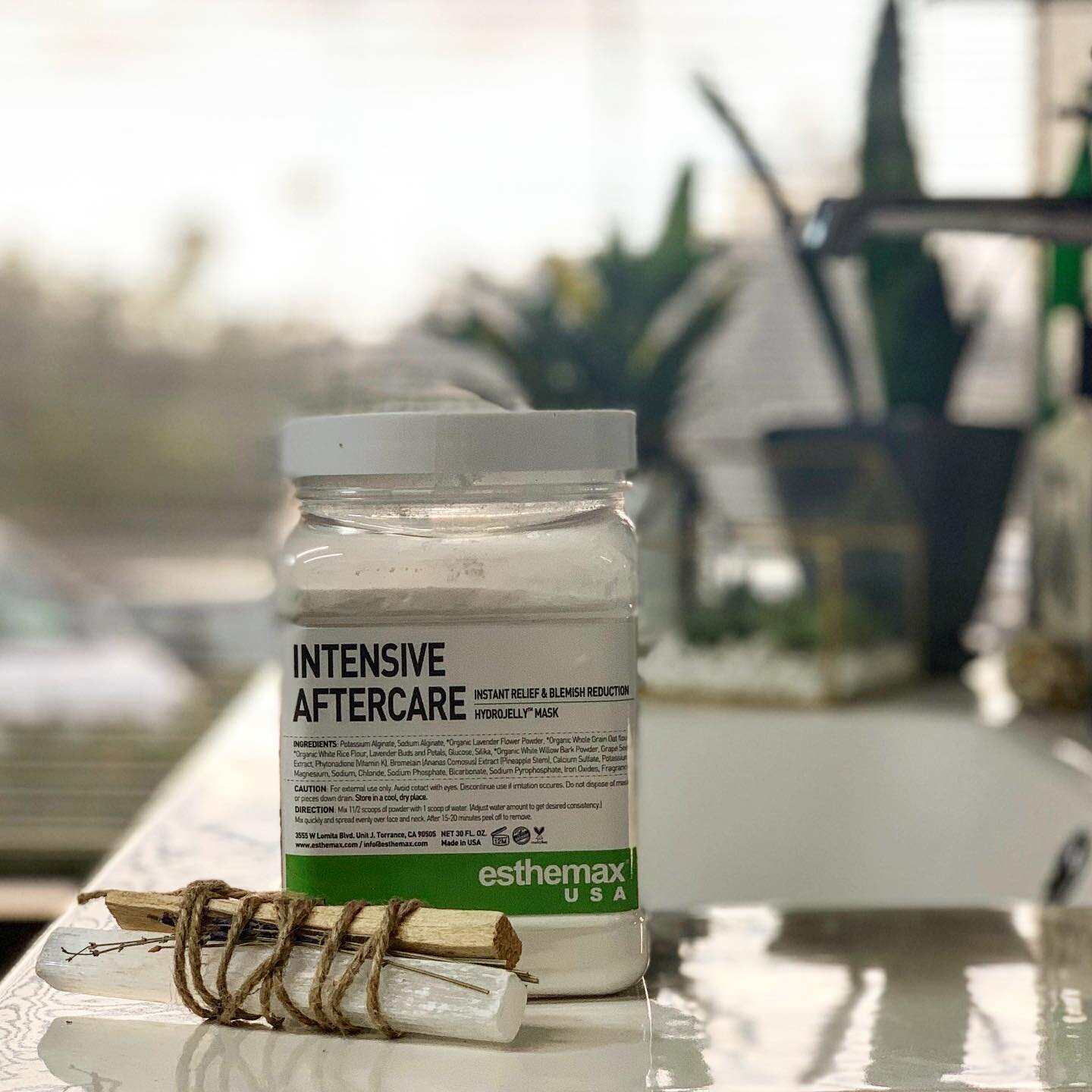 ✨ NEW SERVICE ALERT! ✨
.
I am now offering a calming post wax add on for both bikini waxing services and full face wax services using the @esthemax Intensive Aftercare Hydrojelly Mask!
.
This service adds ten minutes to your waxing service for only $